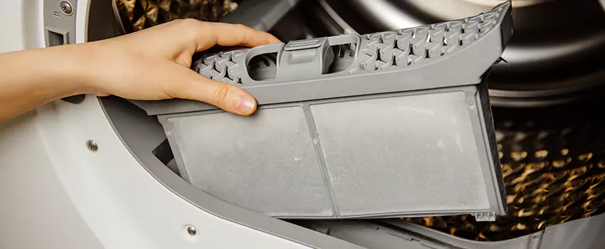 Signs Of A Clogged Dryer Lint Trap in Dearborn, Michigan